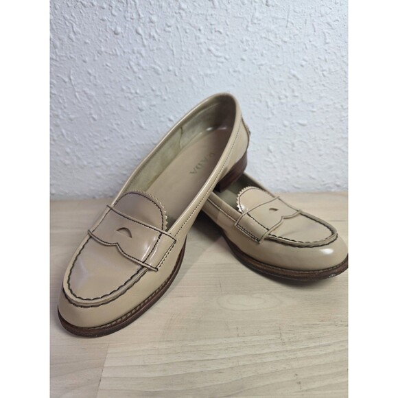 Ladies PRADA Leather Beige Colored Loafers Sz 35.5 US 5- Italy - Picture 1 of 13